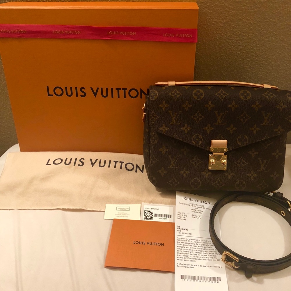 New 100% authentic Louis Vuitton Pochette Métis